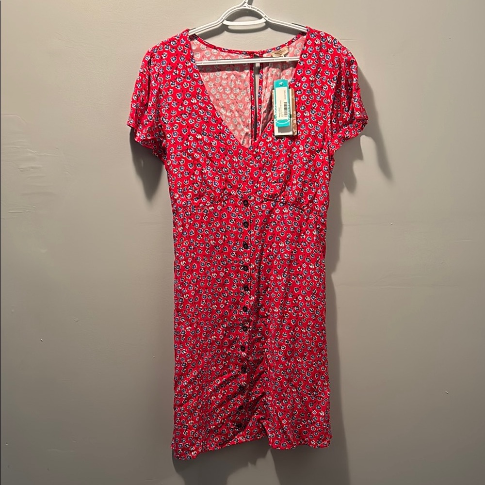 Red and White V-Neck Flutter Sleeve Sheath Dress